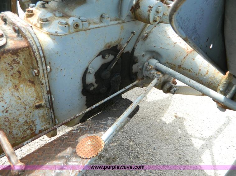 image for item G7983 Massey Fergusen tractor