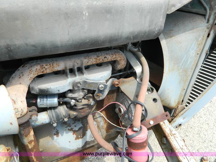 image for item G7983 Massey Fergusen tractor