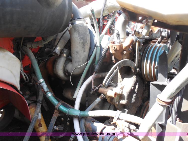 image for item H3202 1993 International 4900 dump truck