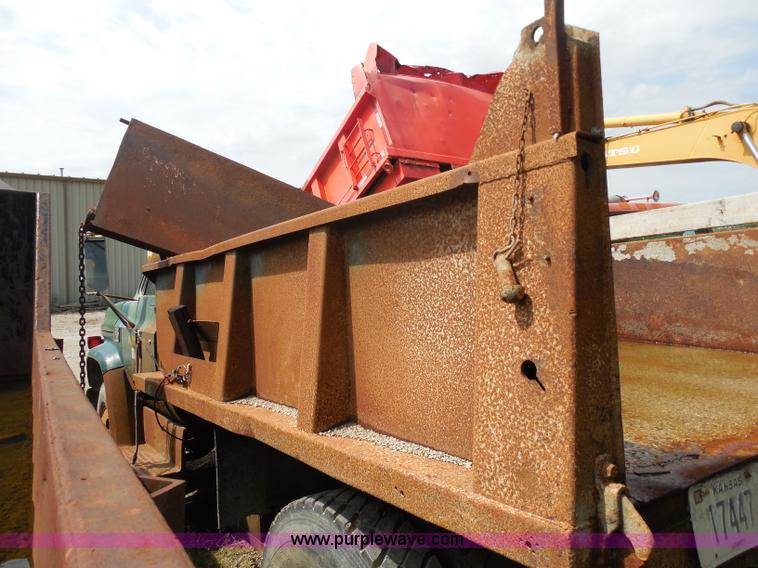 image for item H3203 1975 Chevrolet C60 dump truck