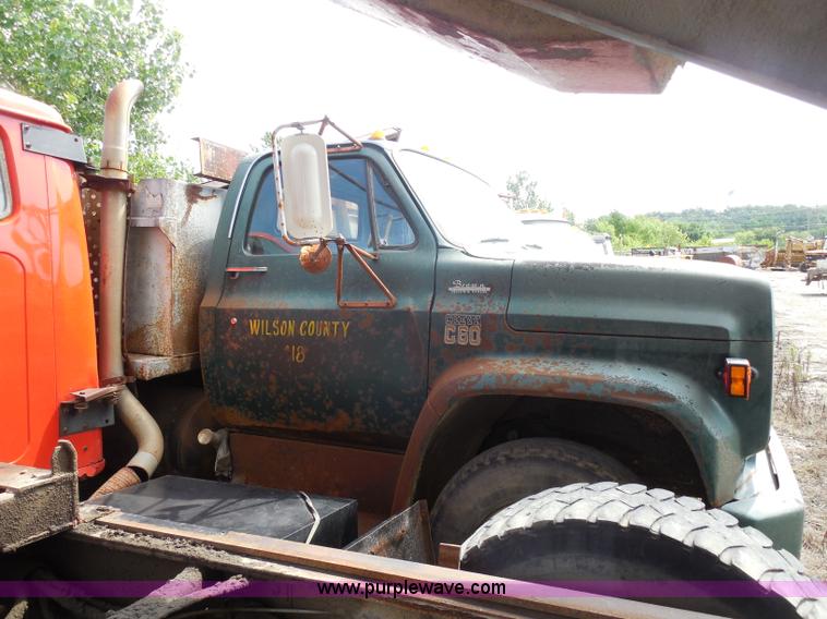 image for item H3203 1975 Chevrolet C60 dump truck