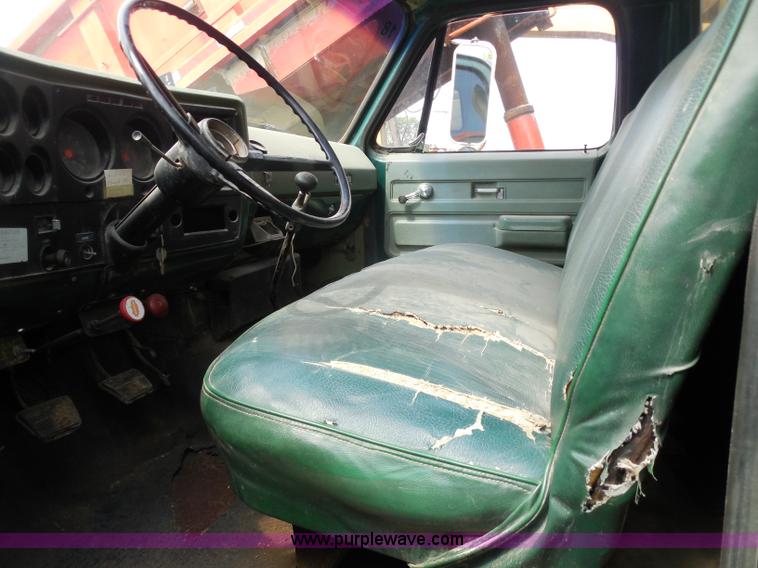 image for item H3203 1975 Chevrolet C60 dump truck