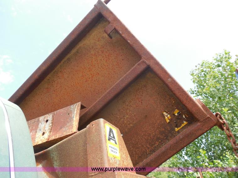 image for item H3203 1975 Chevrolet C60 dump truck