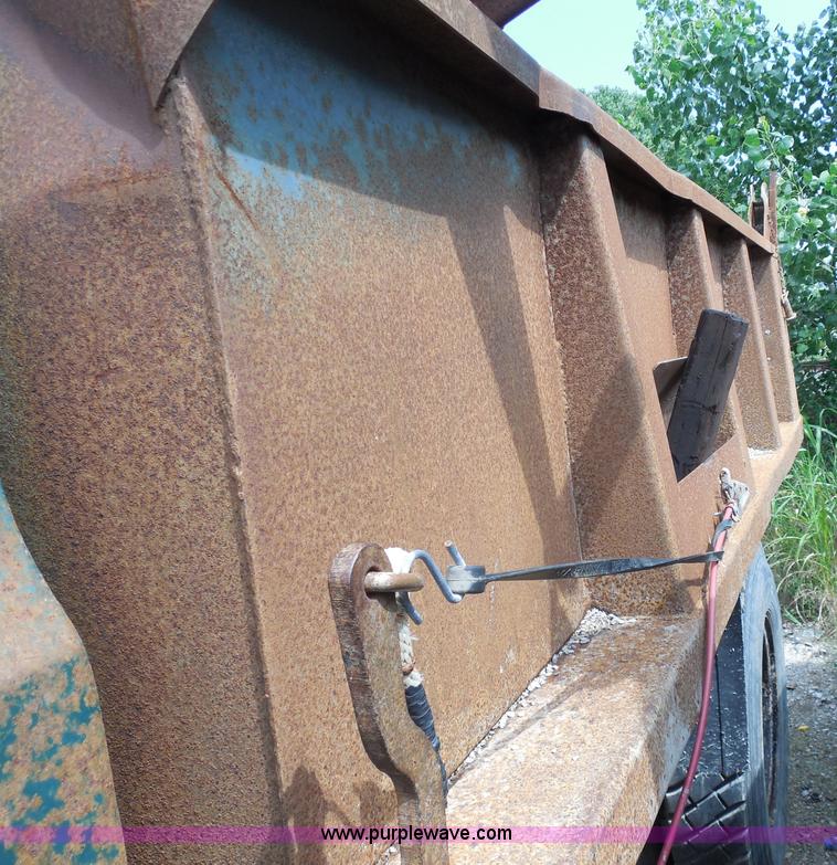 image for item H3203 1975 Chevrolet C60 dump truck