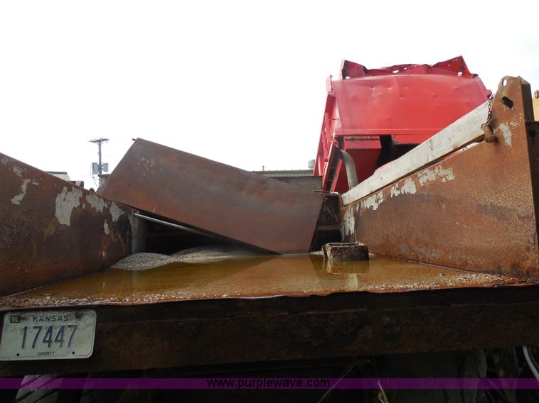 image for item H3203 1975 Chevrolet C60 dump truck