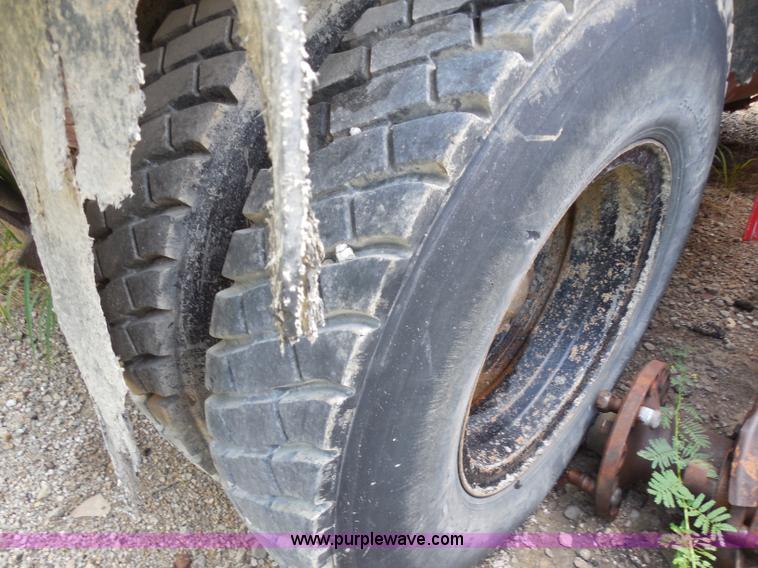 image for item H3203 1975 Chevrolet C60 dump truck