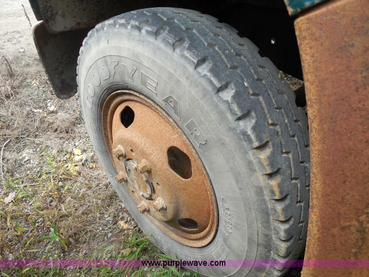 image for item H3203 1975 Chevrolet C60 dump truck