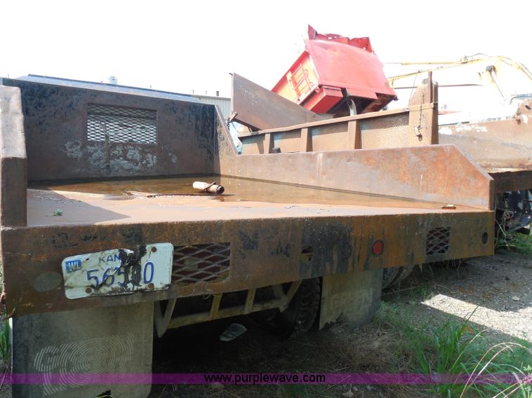 image for item H3204 1968 Ford 600 dump truck