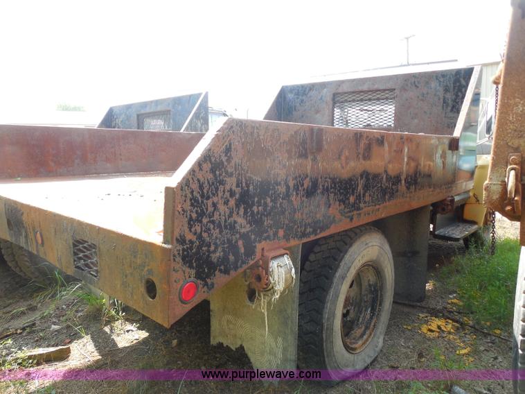 image for item H3204 1968 Ford 600 dump truck