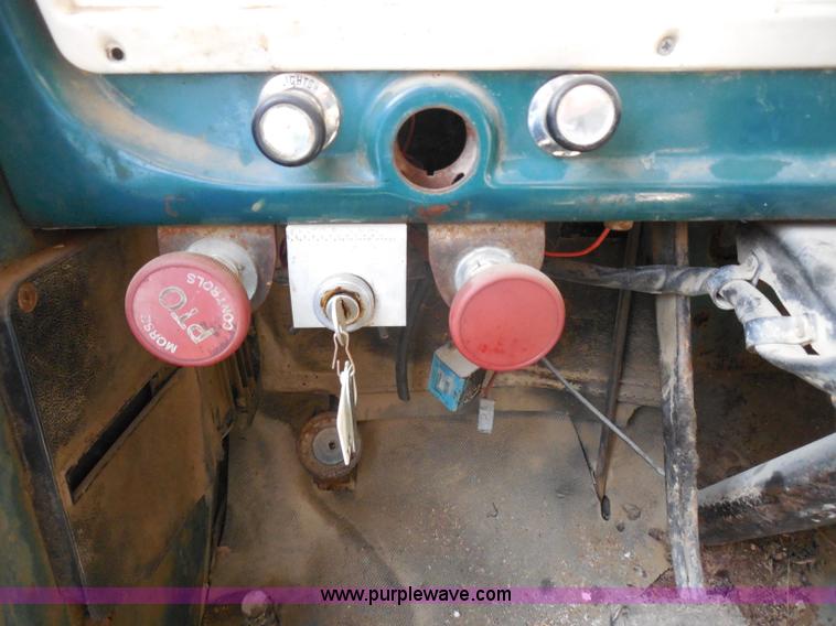 image for item H3204 1968 Ford 600 dump truck