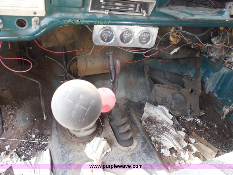 image for item H3204 1968 Ford 600 dump truck