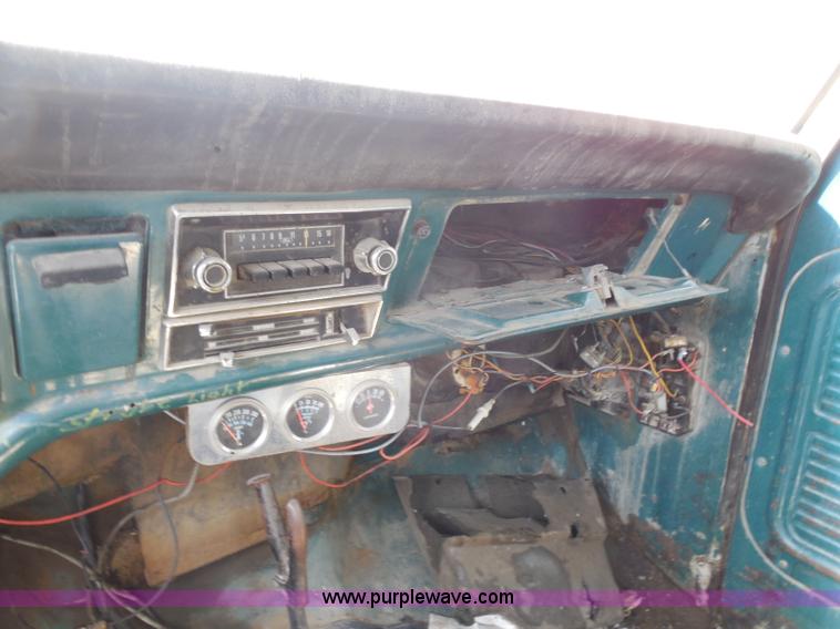 image for item H3204 1968 Ford 600 dump truck