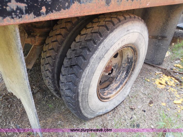 image for item H3204 1968 Ford 600 dump truck