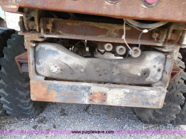 image for item H6560 1989 Ford F800 dump truck