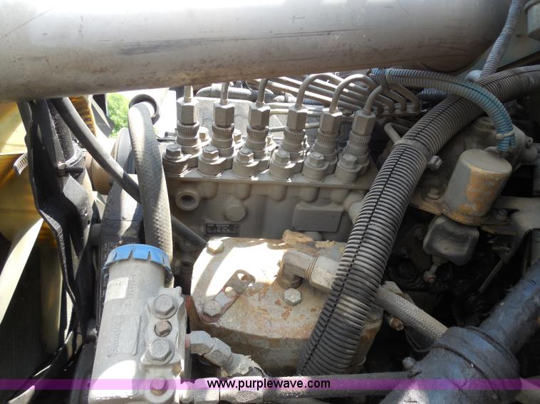 image for item H6561 1993 Ford F700 dump truck