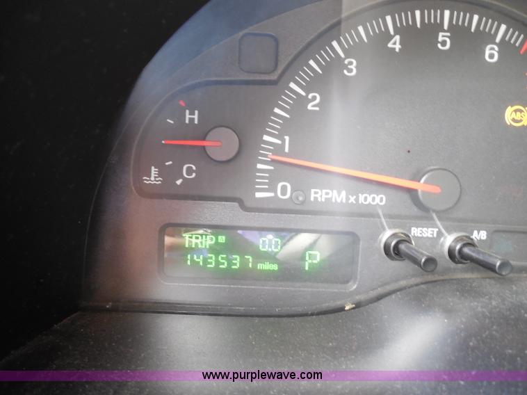 image for item H6563 2002 Lincoln LS