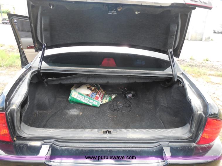 image for item H6563 2002 Lincoln LS