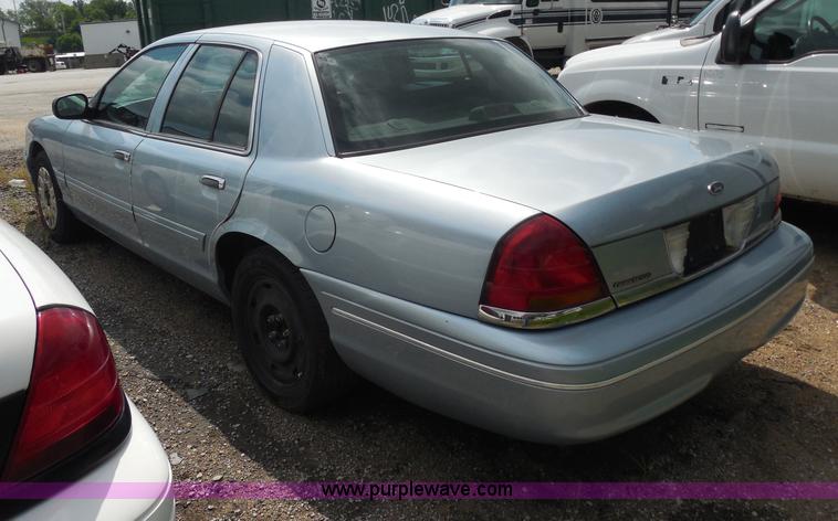 image for item H6564 2003 Ford Crown Victoria Police Interceptor