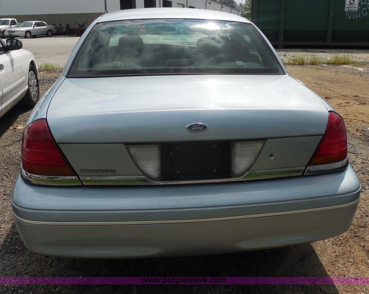 image for item H6564 2003 Ford Crown Victoria Police Interceptor