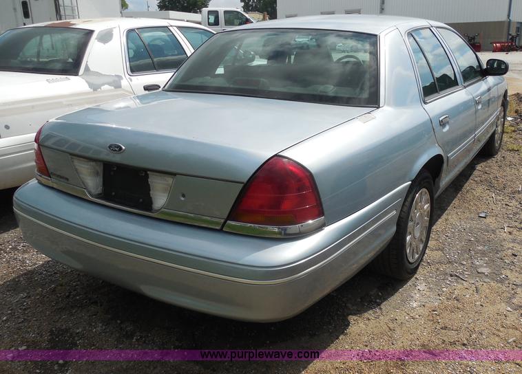 image for item H6564 2003 Ford Crown Victoria Police Interceptor
