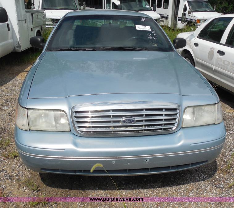 image for item H6564 2003 Ford Crown Victoria Police Interceptor