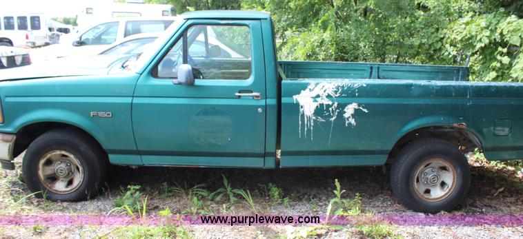 image for item H6572 1996 Ford F150 pickup truck