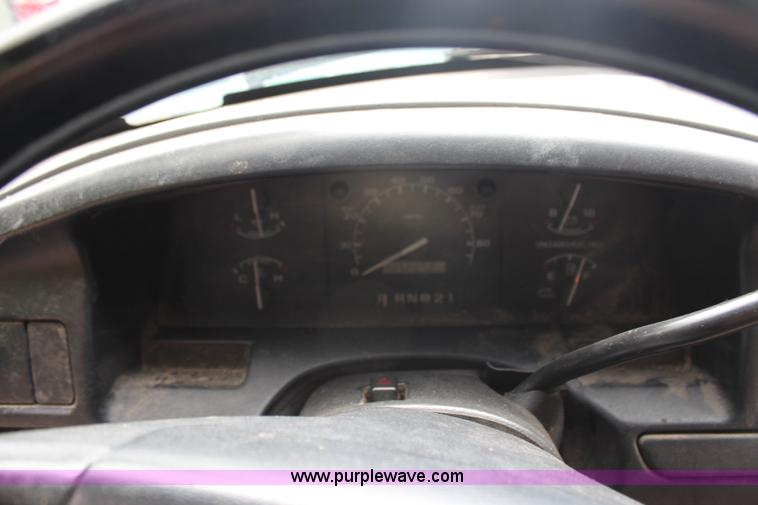 image for item H6572 1996 Ford F150 pickup truck