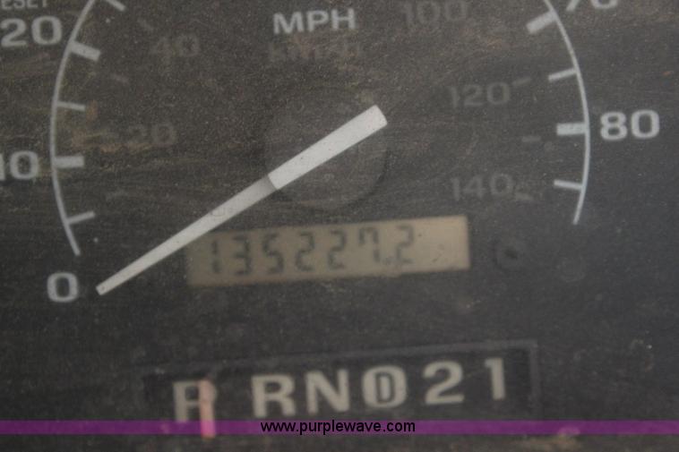 image for item H6572 1996 Ford F150 pickup truck