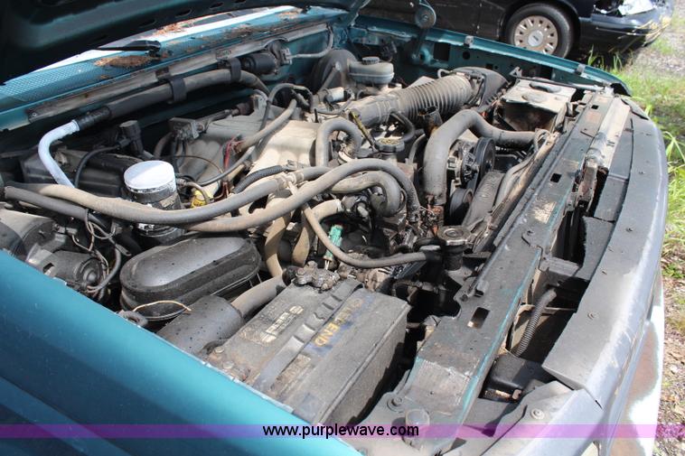 image for item H6572 1996 Ford F150 pickup truck