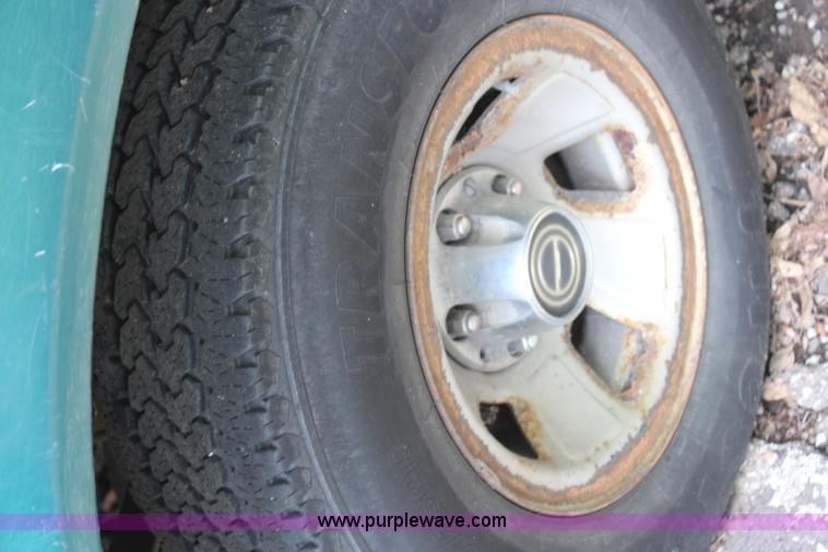 image for item H6572 1996 Ford F150 pickup truck