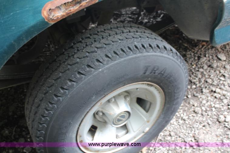 image for item H6572 1996 Ford F150 pickup truck