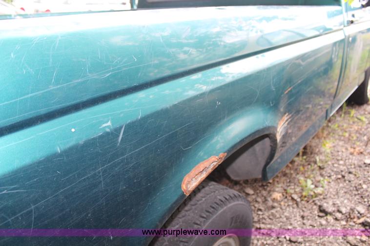 image for item H6572 1996 Ford F150 pickup truck