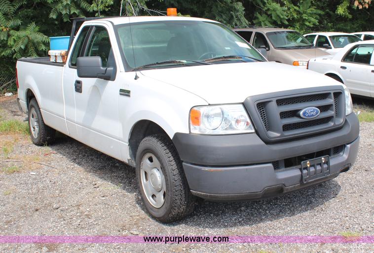 image for item H6573 2005 Ford F150 pickup truck