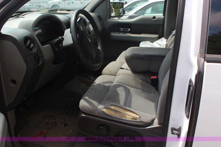 image for item H6573 2005 Ford F150 pickup truck