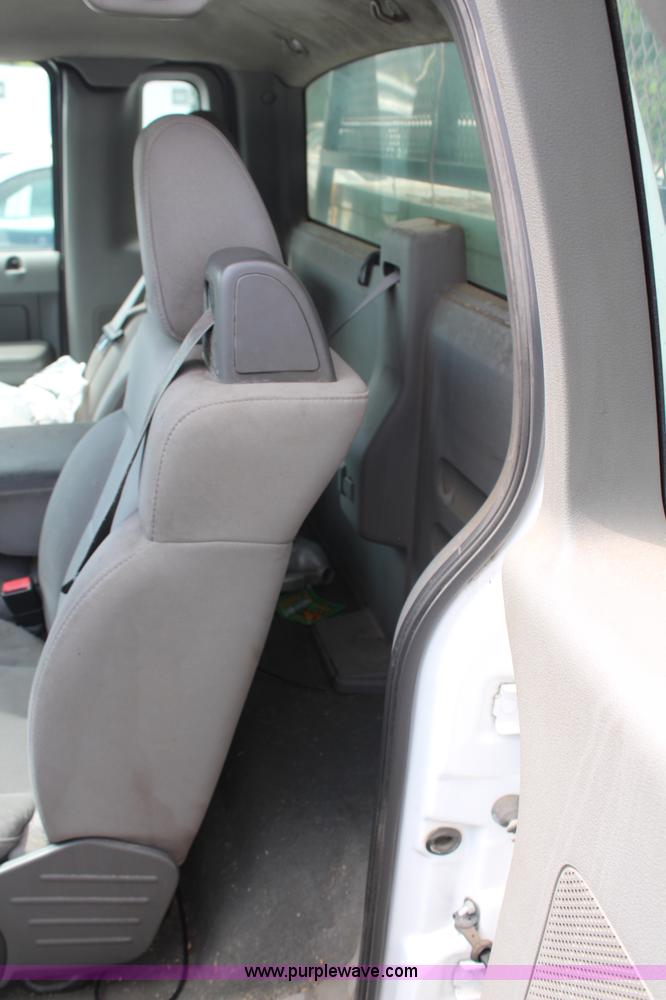 image for item H6573 2005 Ford F150 pickup truck