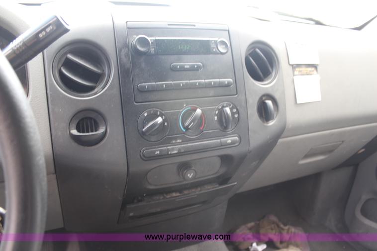 image for item H6573 2005 Ford F150 pickup truck