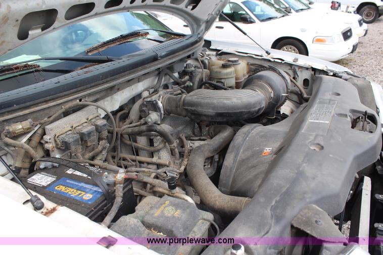 image for item H6573 2005 Ford F150 pickup truck