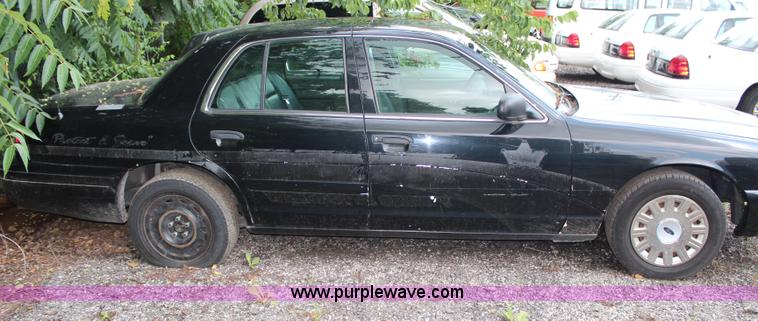 image for item H6575 2005 Ford Crown Victoria Police Interceptor