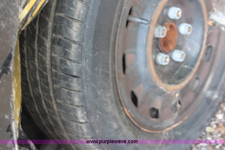 image for item H6575 2005 Ford Crown Victoria Police Interceptor