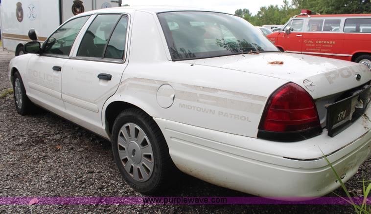 image for item H6577 2008 Ford Crown Victoria Police Interceptor