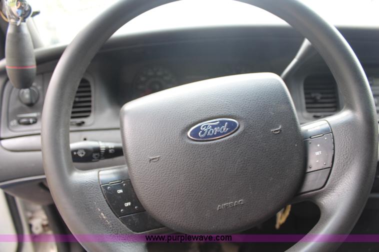 image for item H6577 2008 Ford Crown Victoria Police Interceptor