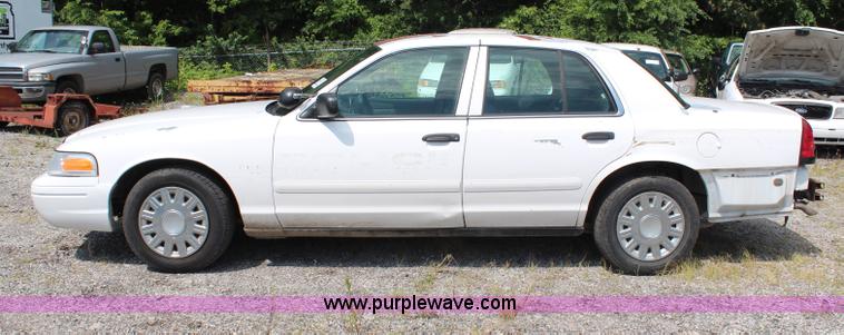 image for item H6593 2005 Ford Crown Victoria Police Interceptor