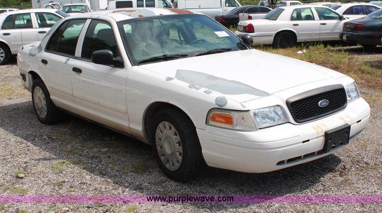image for item H6593 2005 Ford Crown Victoria Police Interceptor
