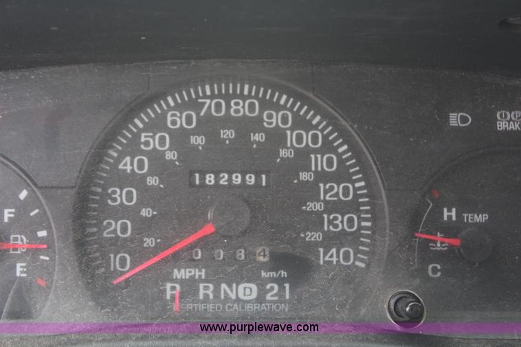 image for item H6593 2005 Ford Crown Victoria Police Interceptor