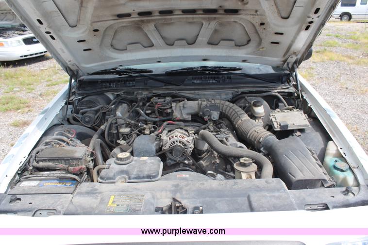 image for item H6593 2005 Ford Crown Victoria Police Interceptor
