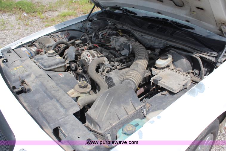 image for item H6593 2005 Ford Crown Victoria Police Interceptor