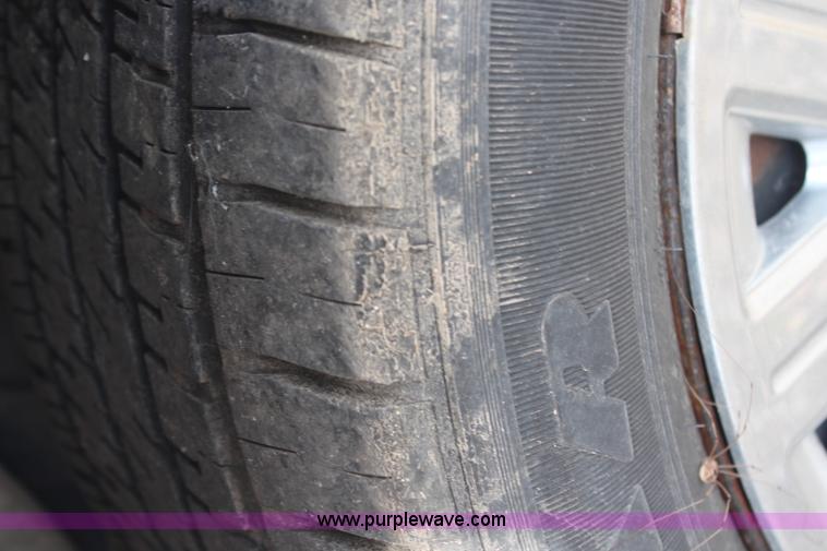 image for item H6593 2005 Ford Crown Victoria Police Interceptor