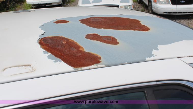 image for item H6593 2005 Ford Crown Victoria Police Interceptor