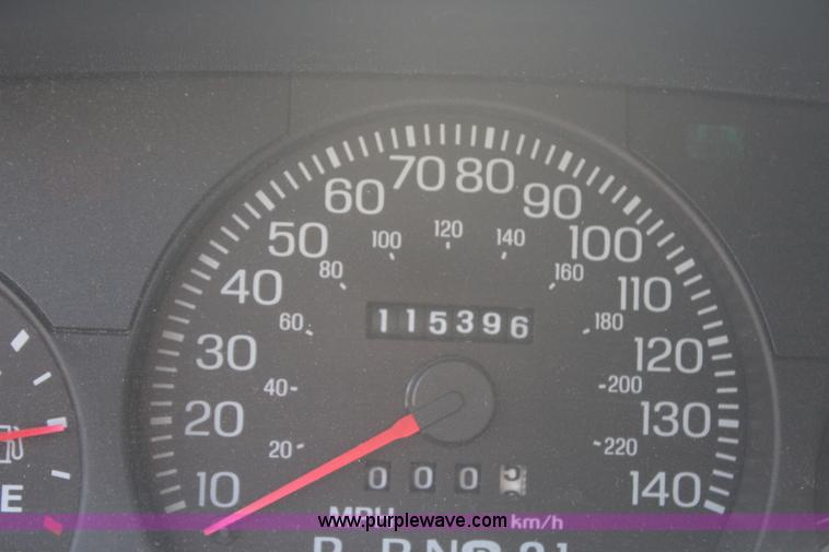 image for item H6604 2005 Ford Crown Victoria Police Interceptor