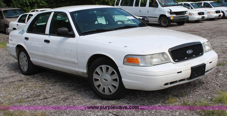 image for item H6605 2006 Ford Crown Victoria Police Interceptor